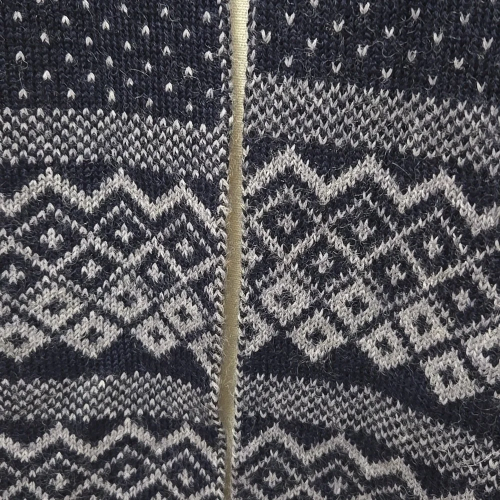 Icewear Vidar Warm Wool Scarf Iceland Fair Isle‎ Gray Navy Reversible Maxwin